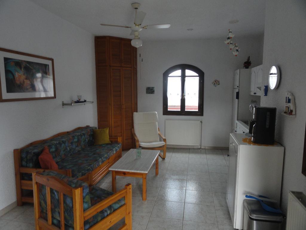 Delfini House Apartment Asproválta Luaran gambar